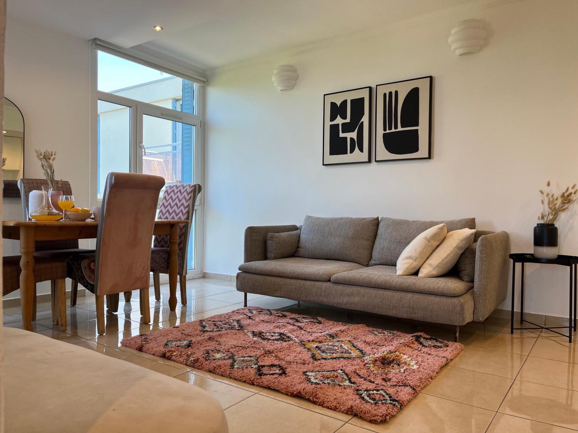 Suite Miramar Bron Luaran gambar