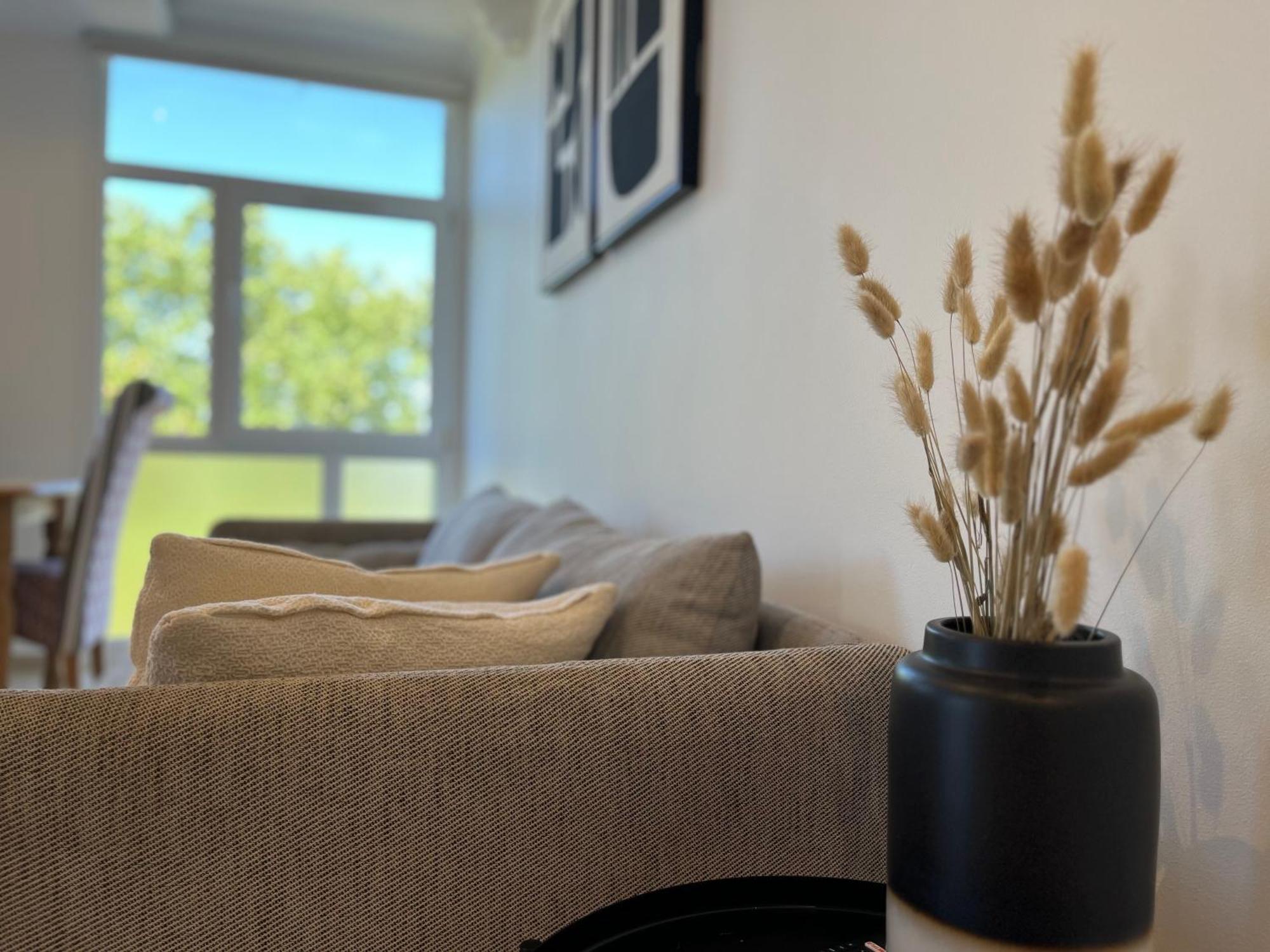 Suite Miramar Bron Luaran gambar